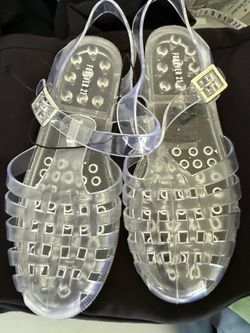 Women’s size 6 jelly shoes