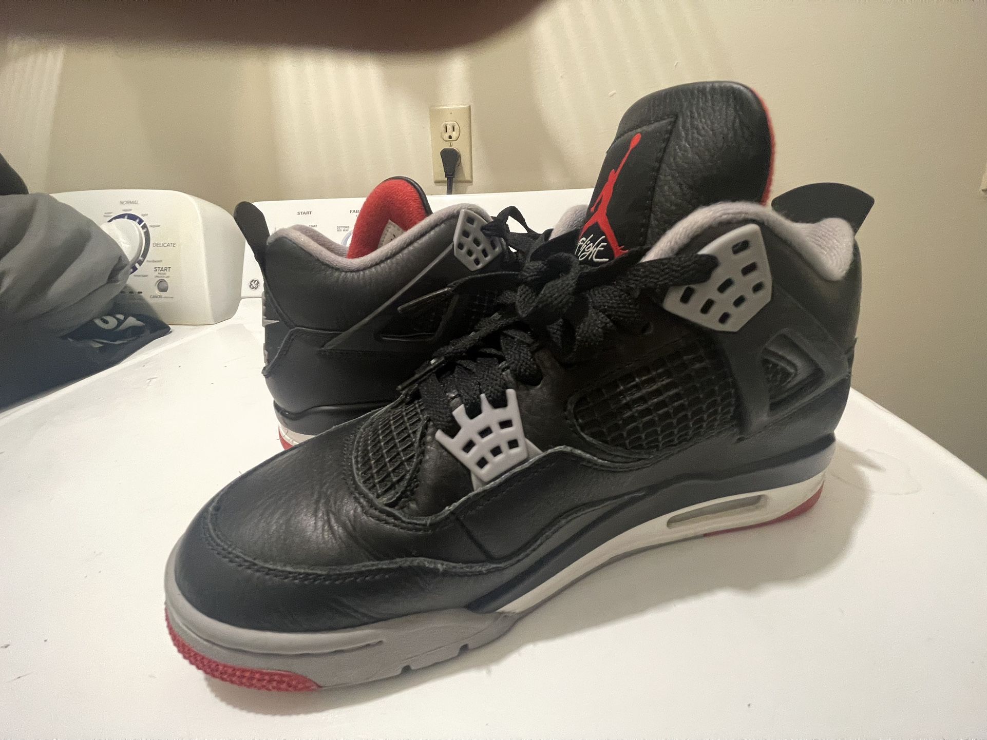 Jordan 4’s Size 10