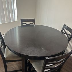 Round Dinning Table For Sale 