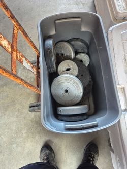 Sime plastic weights.
I have a lot