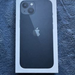 New iPhone 13 128g Unlocked