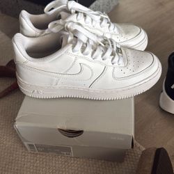 Women’s Air Force 1s