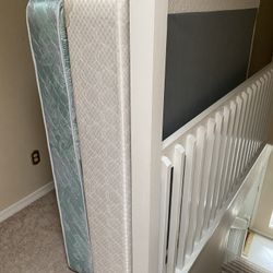 Queen Box And Mattress Set 