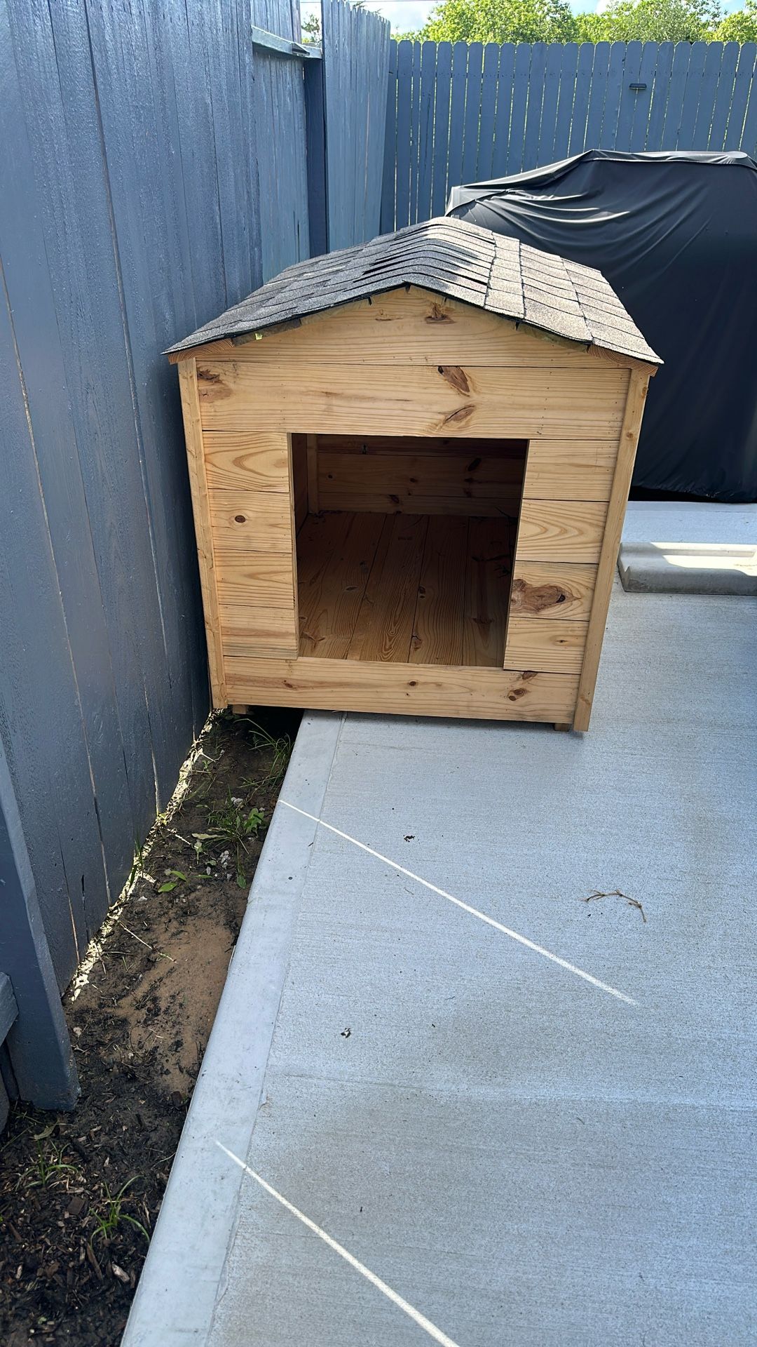 Custom Dog House Size 48x30x33
