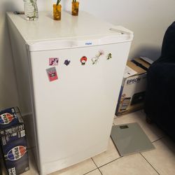 Haier Mini Fridge