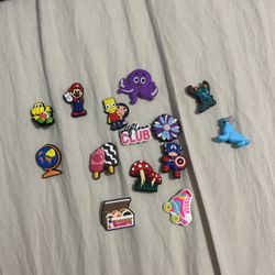 Crocs Charms 