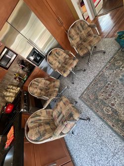 Set of 4 Vintage Upholstered/Chrome Rolling Kitchen Chairs