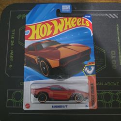Hot Wheels Ravenger S/T Orange/Red