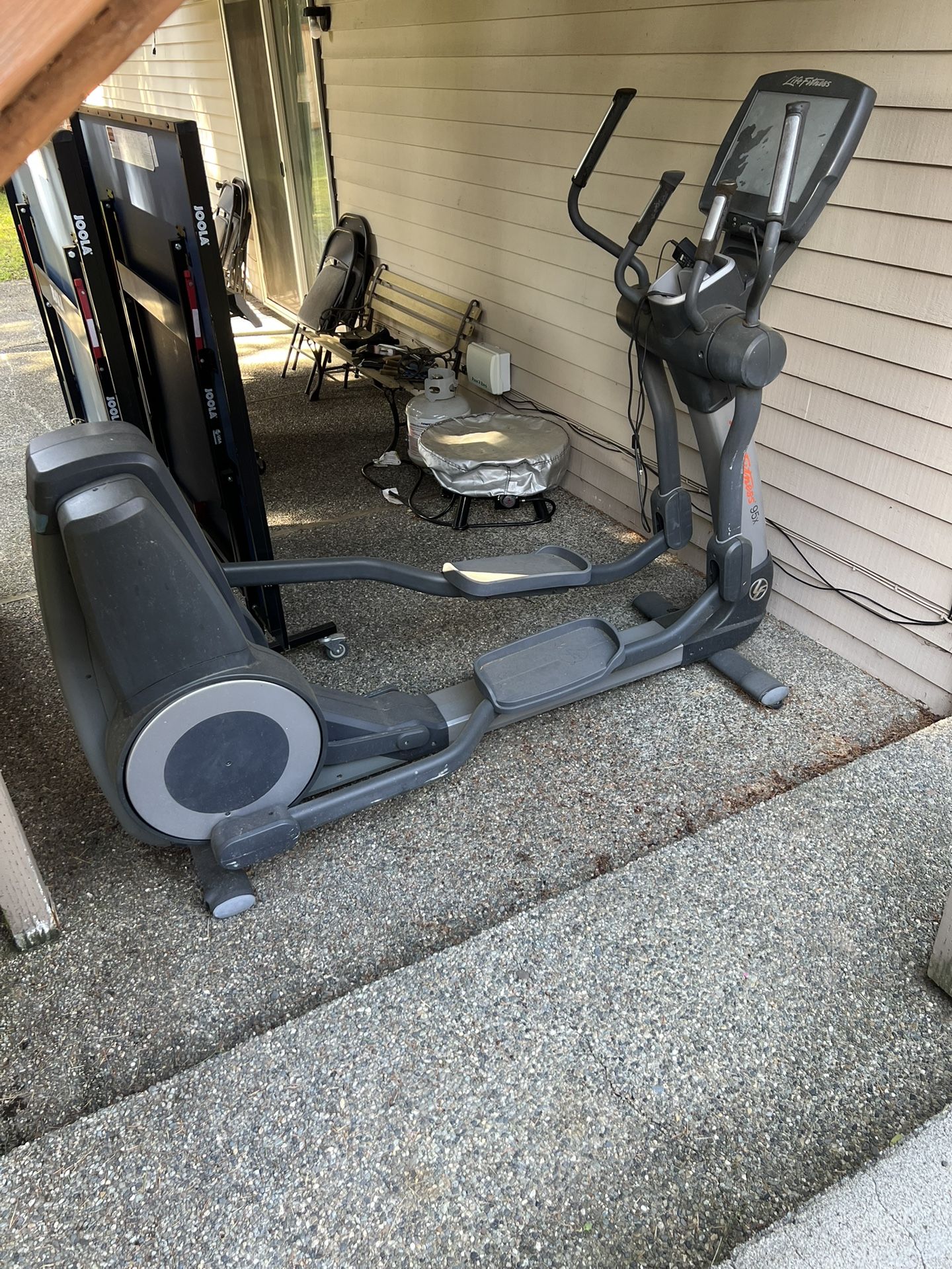 Life Fitness 95X Elliptical