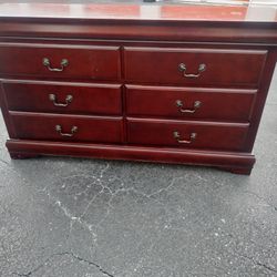 ✨ Classic Brown 6 Drawer Dresser 🤎 Timeless & Reliable ✨