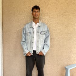 Vintage 1990s Levi's Strauss & Co 70(contact info removed) Trucker Denim Jean Jacket Size L