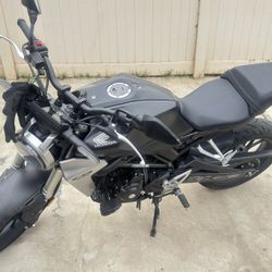 Honda CB300R