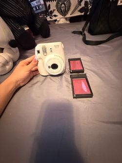 Fujifilm Instax Mini 9 Instant Camera with Film