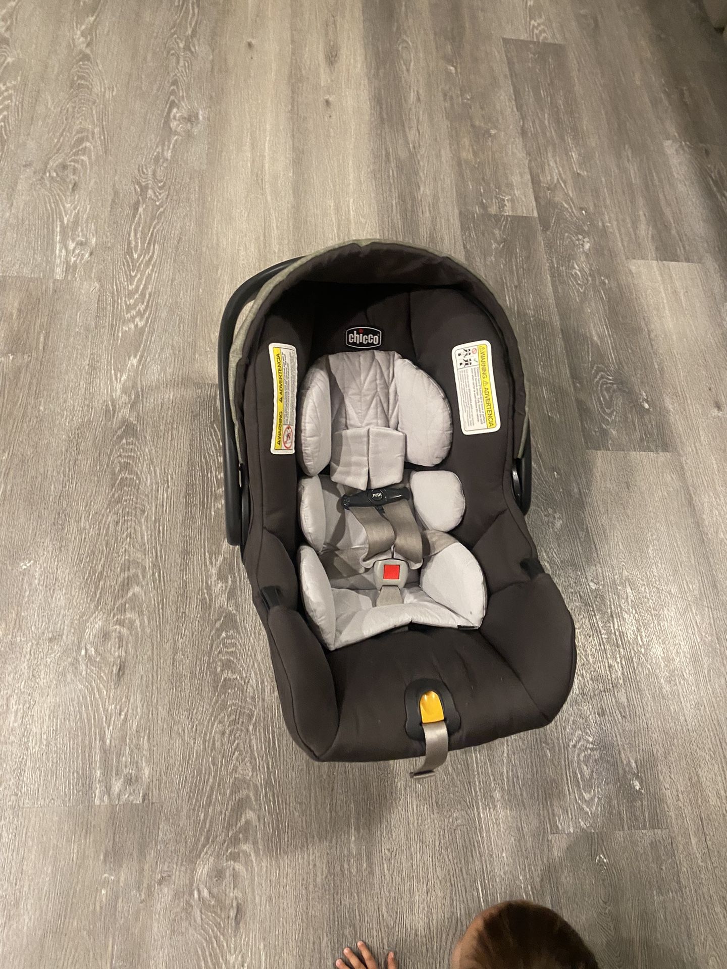  New Baby Car Seat And Base