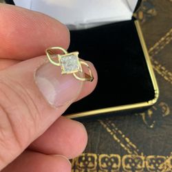 10 K Y Gold Diamond Ring 