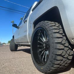 22x12 Desert Diamond Rines Y Llantas 33/1250/22 Aplus MT