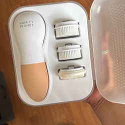 Raedia Facial Cleansing Brush Vanity Planet