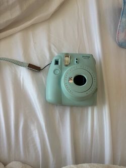 Polaroid Instax mini 9 camera