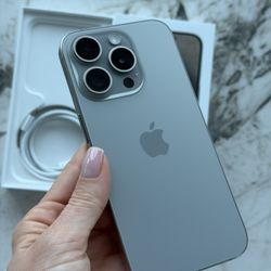 Unlocked iPhone 15Pro 512GB Like New 
