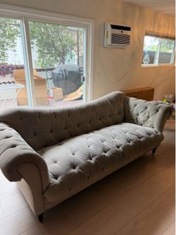 FREE! Sofas & Coffee Tables