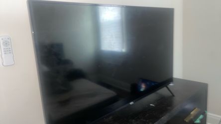 50” 4K UHD Onn.Roku TV