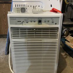 Frigidaire 10,000 BTU slider/casement room Vertical air conditioner