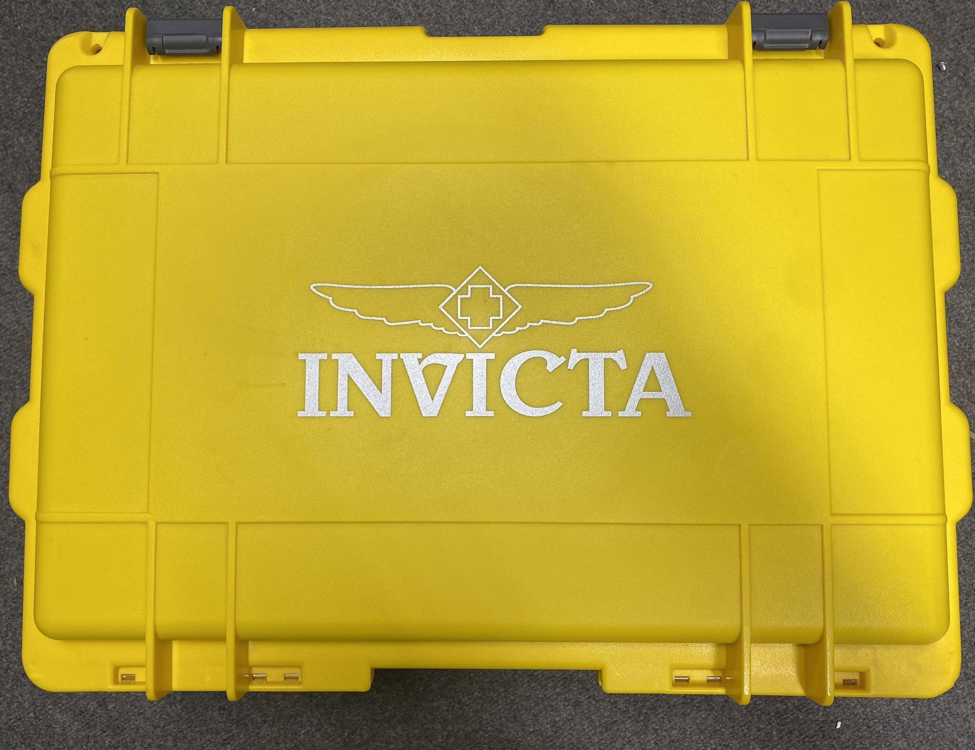 Invicta 50 Slot Yellow Collector Case Watch Box Dive Travel Rare Luggage