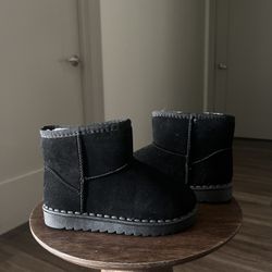 black toddler boots size 12.5 