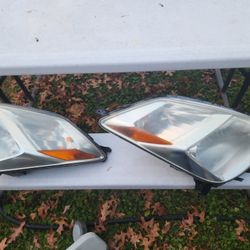 GENUINE 2004 -2005 TOYOTA PRIUS HEAD LIGHT 
