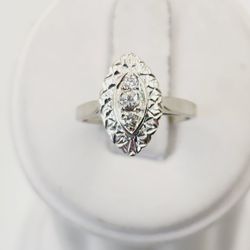 10k gold 0.25ctw diamond ring