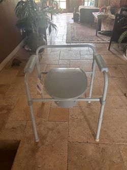 Portable Bedside Commode Chair