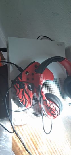 Xbox one s with monitor