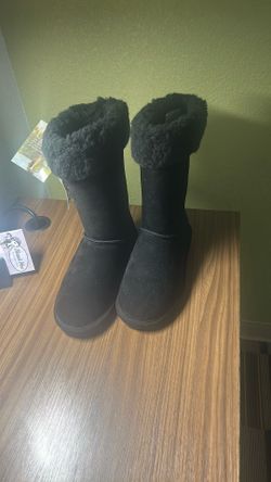 Bear paw Leather Upper Wool Lined Black Boots