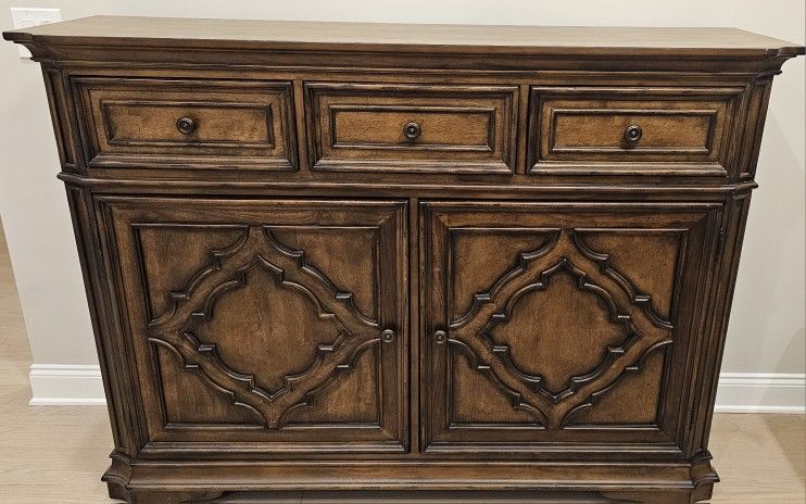 Tall Cabinet