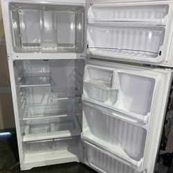 Good Working Refrigerator 