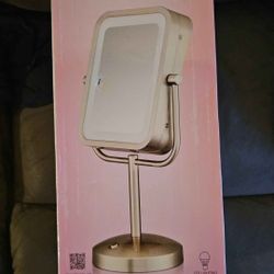 Call near 360* l e d light 1x 8x magnifier Mirror