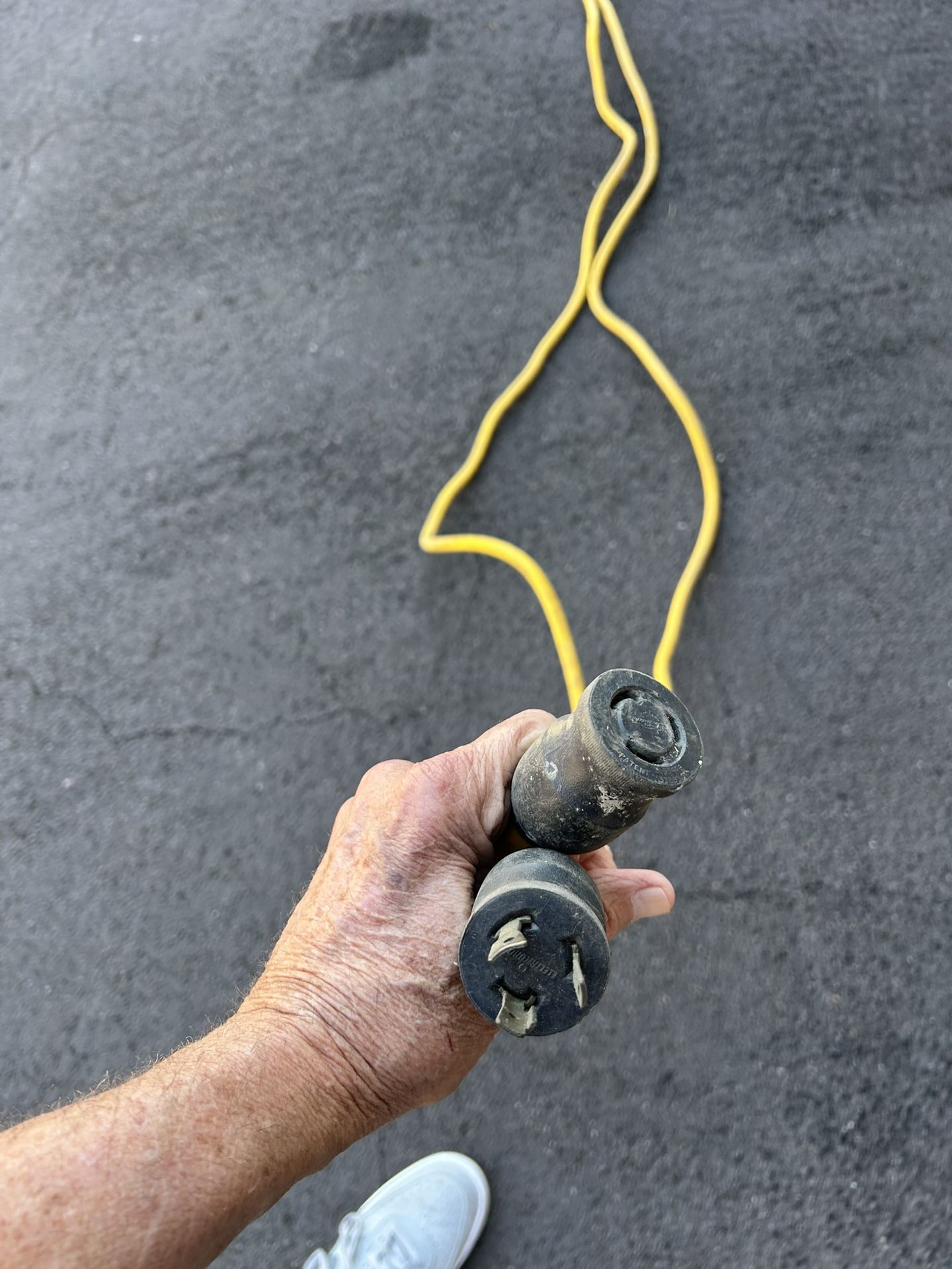 100 Ft. 12/3 Commercial Extension Cord
