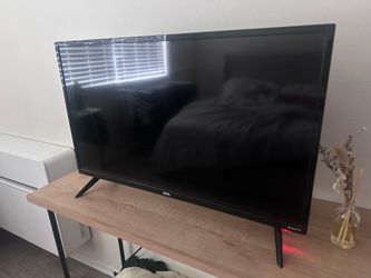 onn. Roku Smart TV 32”