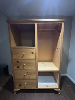 Solid pine Wardrobe