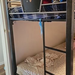 Bunkbed Twin