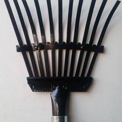 Mini rake