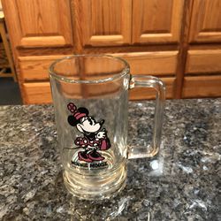 Vintage Disney  Minnie Mouse Clear Glass Mug Cup. ,size 5 1/2 inches tall .  Walt Disney Productions .  Preowned 
