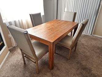 6 person dining table with 4 chais.
