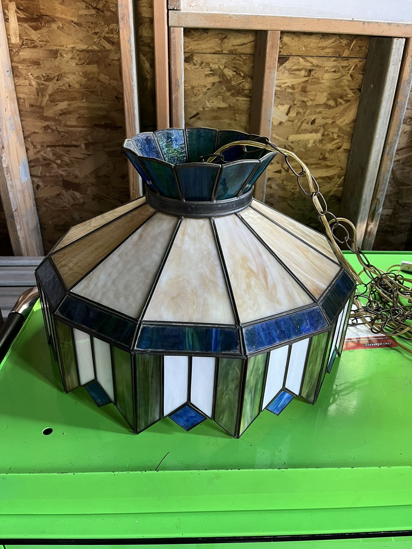 Hand Crafted Tiffany Style Light Pendant