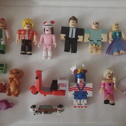 Huge Jazwares Roblox Action Figure Lot Round Square Body Hats Heads Toy