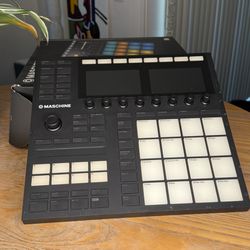 Native Instruments Maschine MK3 – With Box & Dust Cover
