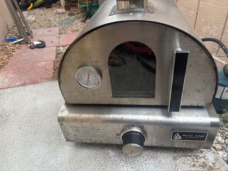 Moni Alpi outdoor pizza oven