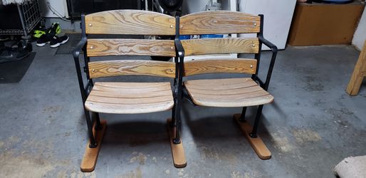 Double folded wooden antique chair