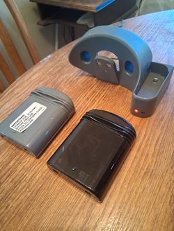 2 BATTERYS AND CHARGER FOR  EUREKA VACUUM $15 PICK UP IN SUN VALLEY