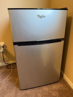 Whirlpool Mini Fridge with freezer